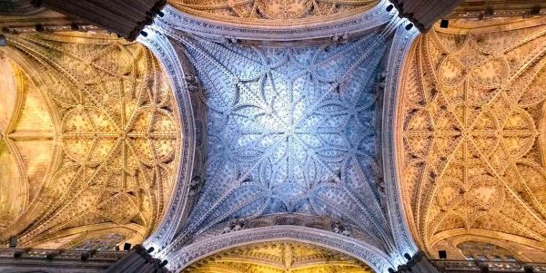 Catedral y Giralda, la magia del gótico